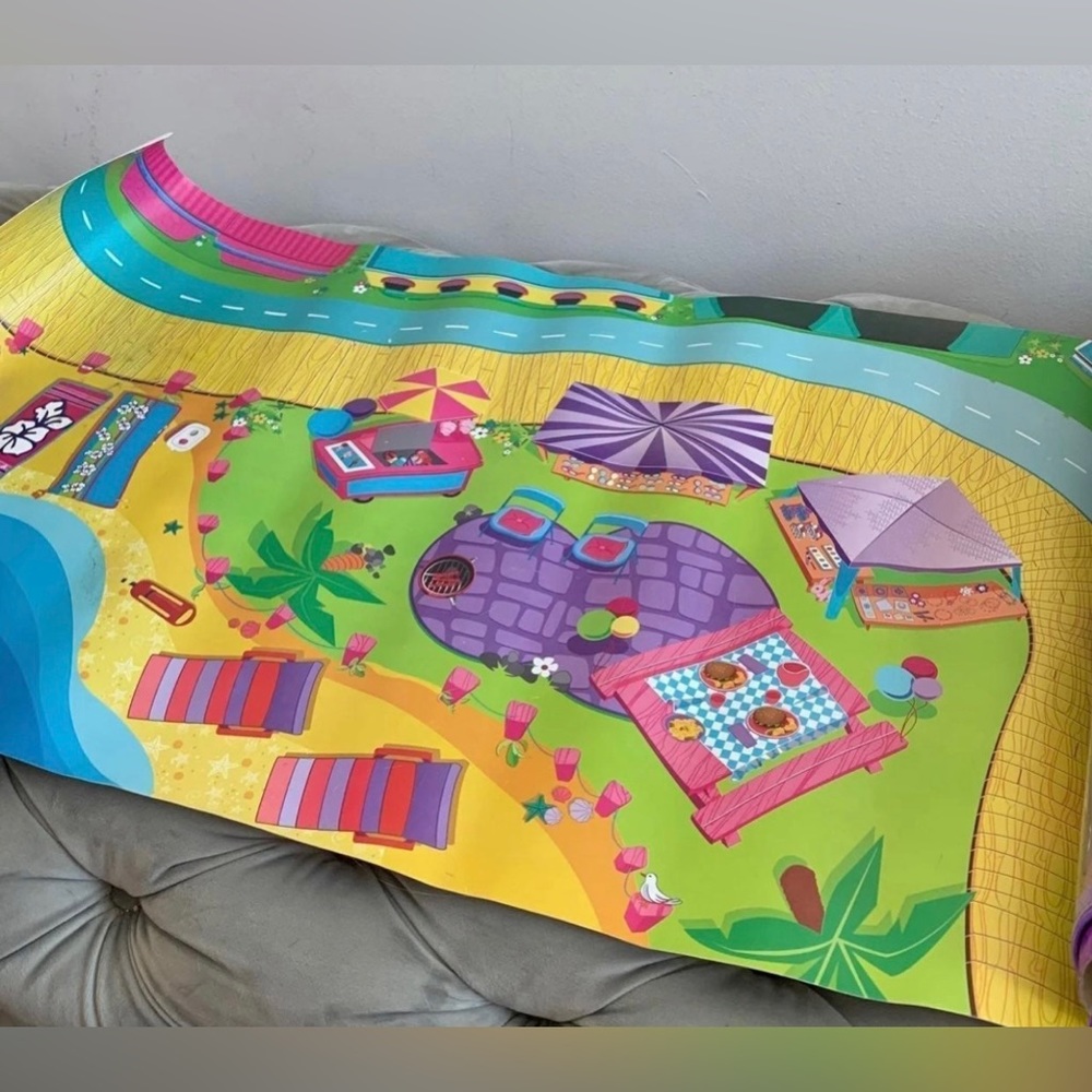 Polly Pocket Play Mat - Picture 3 of 5